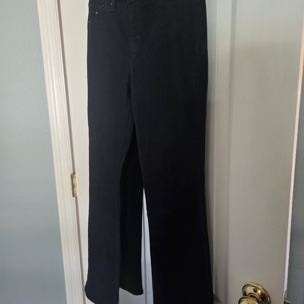 Laurie Felt Women's Black Jeans - Picture 3 of 9